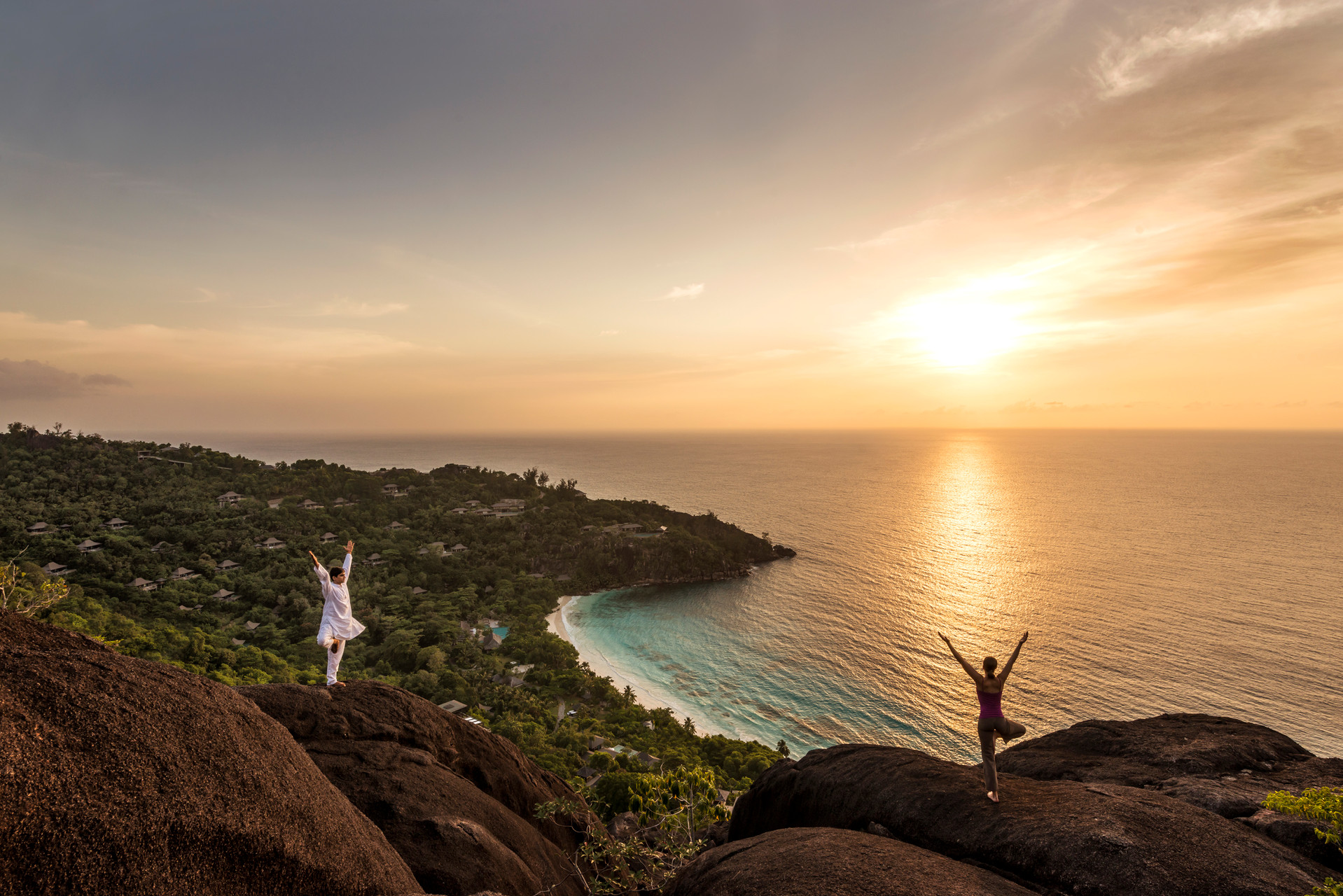 Four Seasons Resort Seychelles - купить путевку на отдых из Киева, цена от компании Avialiga