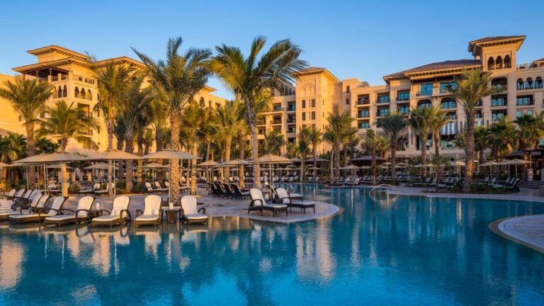 Four Seasons Resort Dubai at Jumeirah Beach 5*