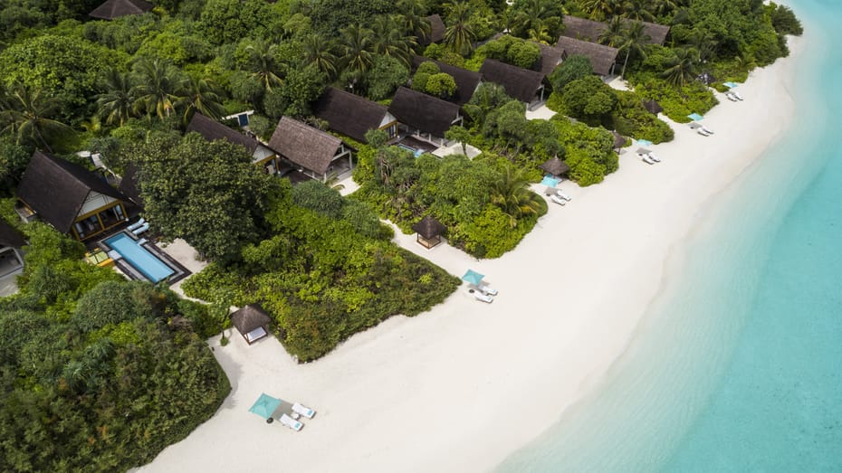 Four Seasons Landaa Giraavaru Maldives 5*
