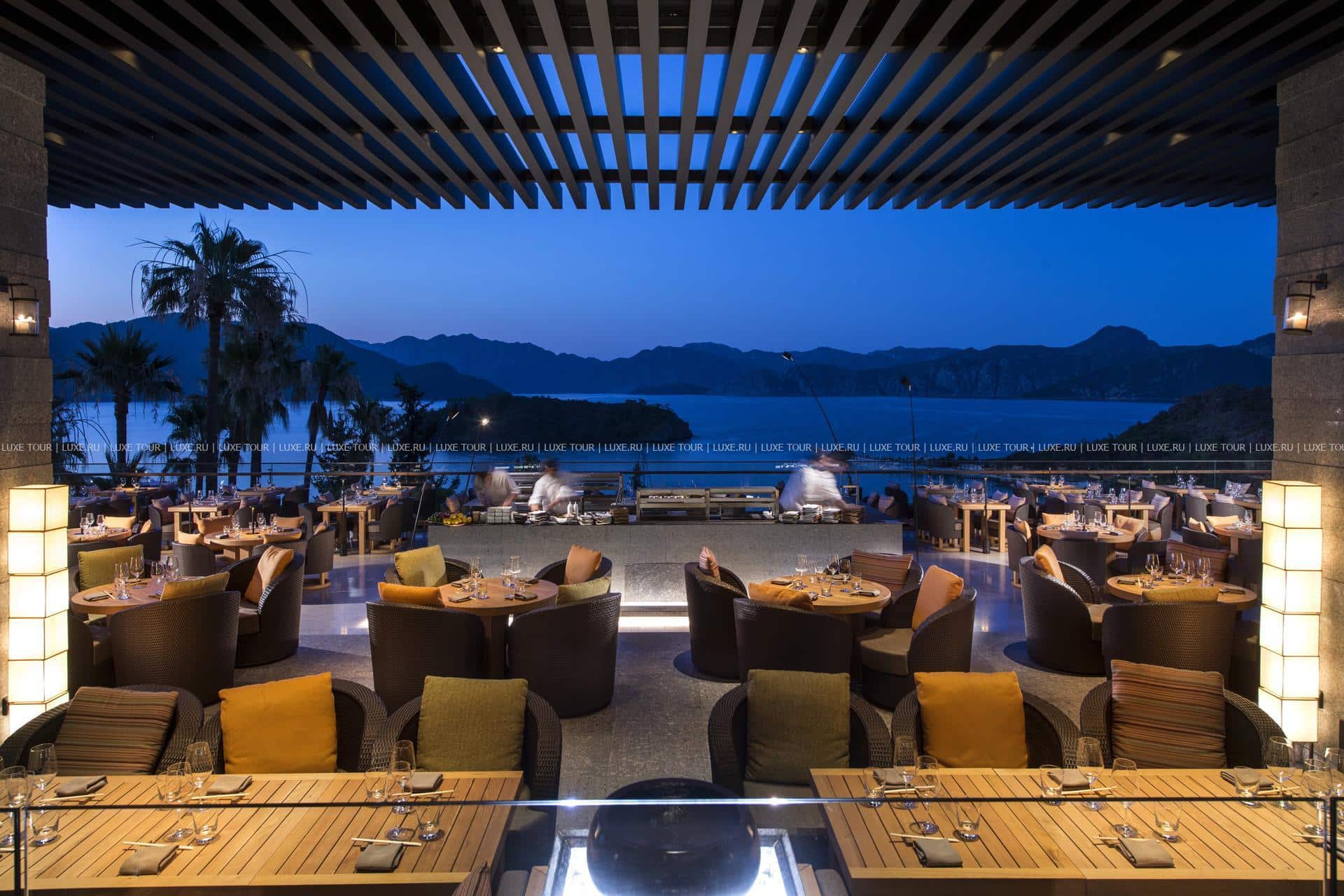 D Maris Bay 5 *, Хисароню