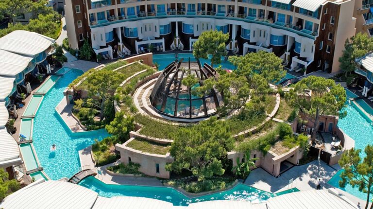 Rixos Sungate 5 *